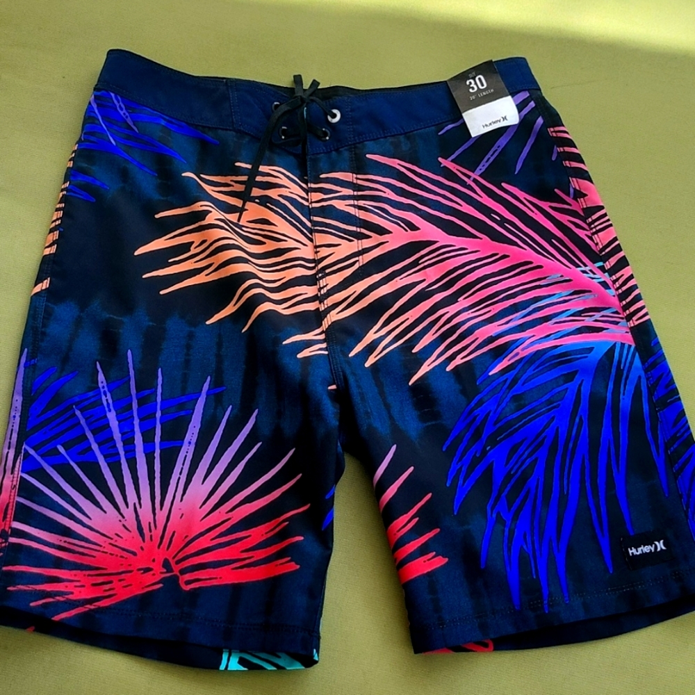 Hurley Redondo 20" board shorts Size 30 NWT